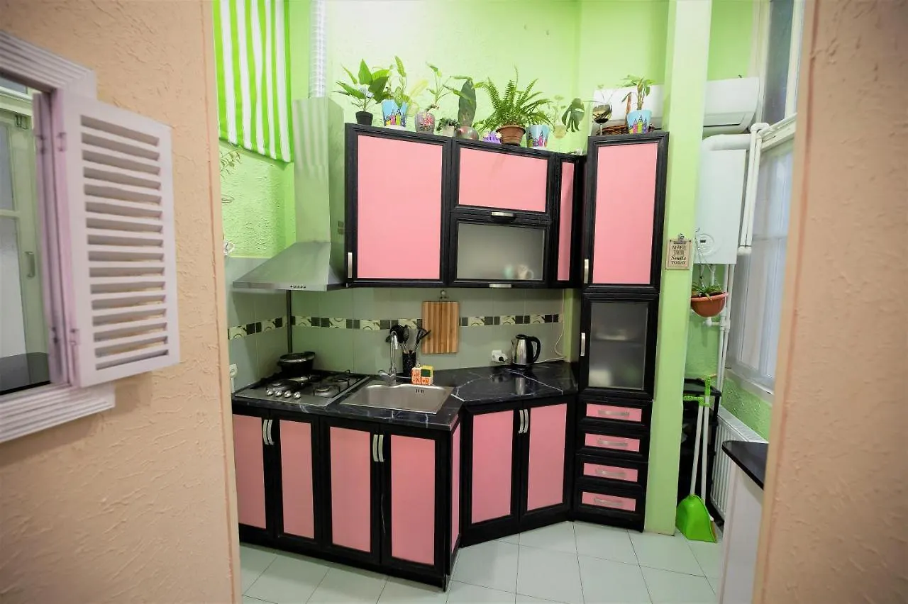 Freedom Square Apartment تبليسي